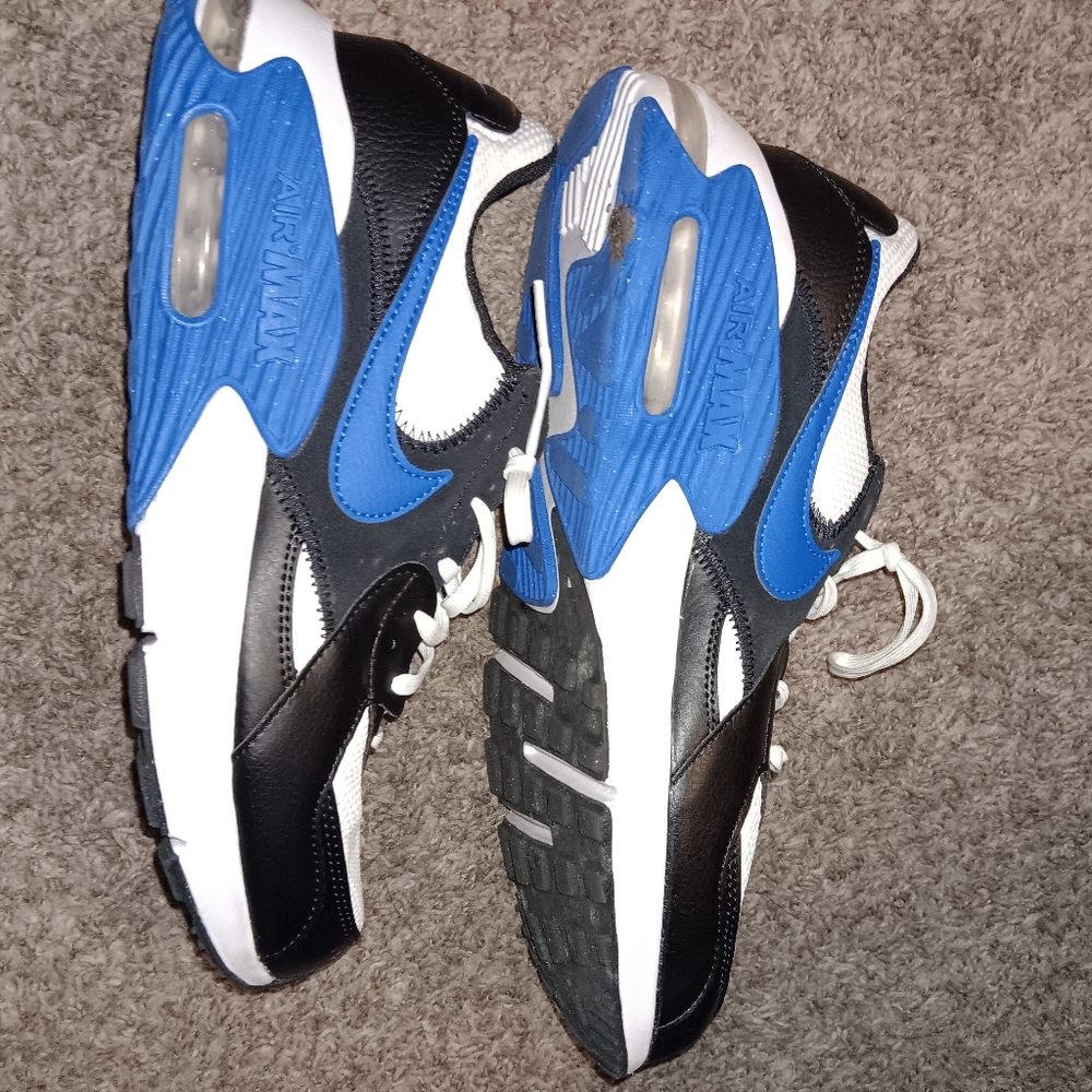 Nike Men's Black and Blue Air Max Sneakers